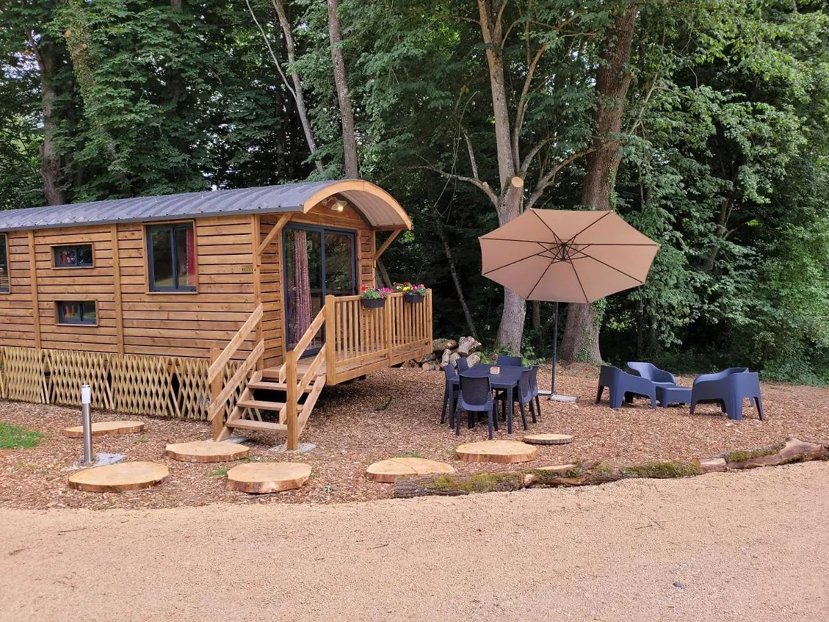 Le Chalet Montegut Hebergements Insolites Hotel Coulandon Campsite