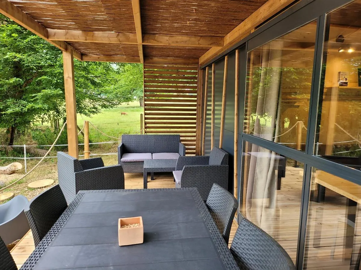 Le Chalet Montegut Hebergements Insolites Hotel Coulandon