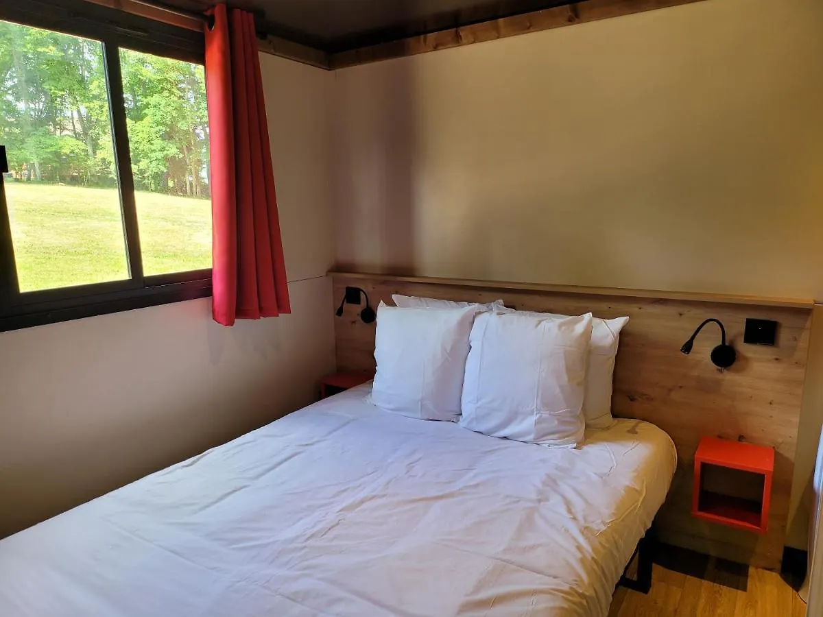 Le Chalet Montegut Hebergements Insolites Hotel Coulandon Campsite