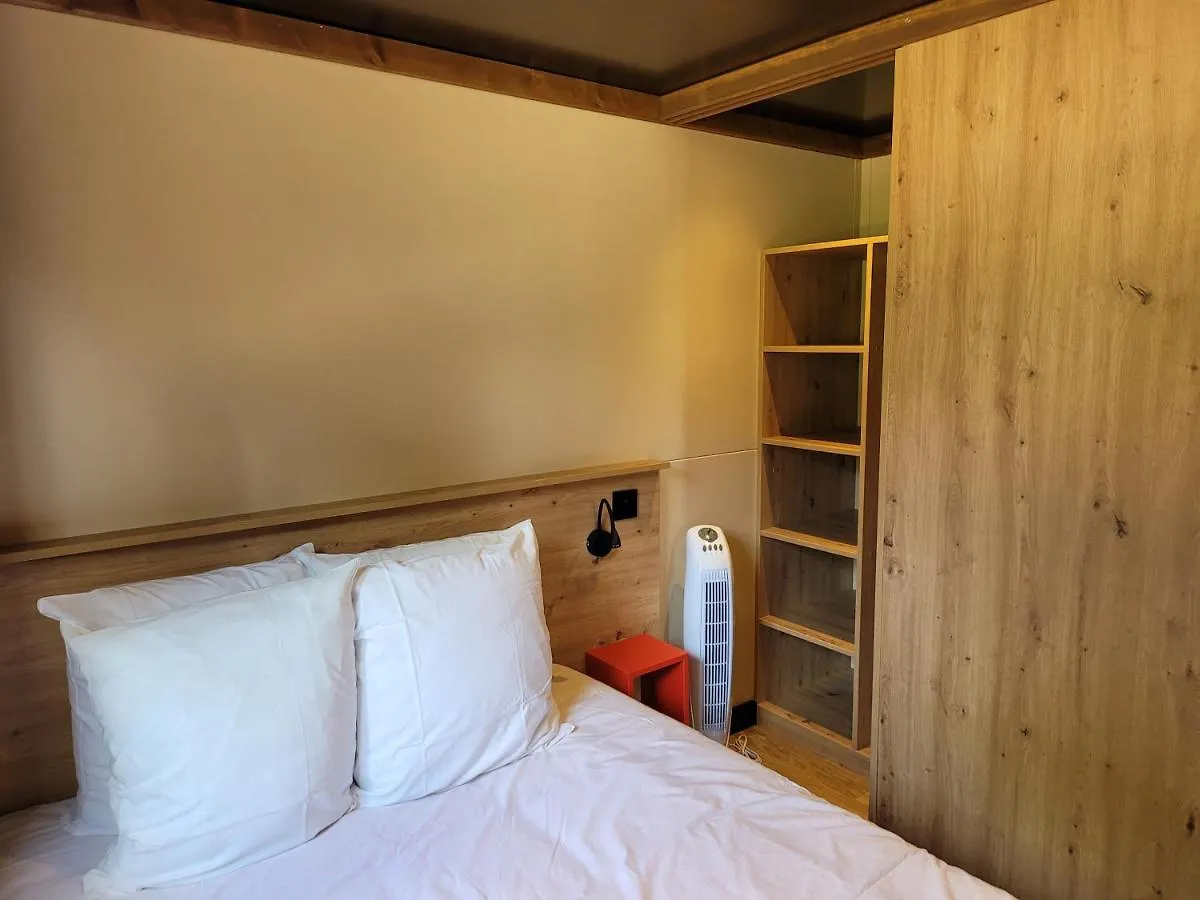 Le Chalet Montegut Hebergements Insolites Hotel Coulandon Campsite
