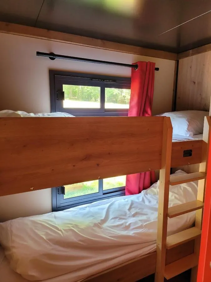 Le Chalet Montegut Hebergements Insolites Hotel Coulandon France