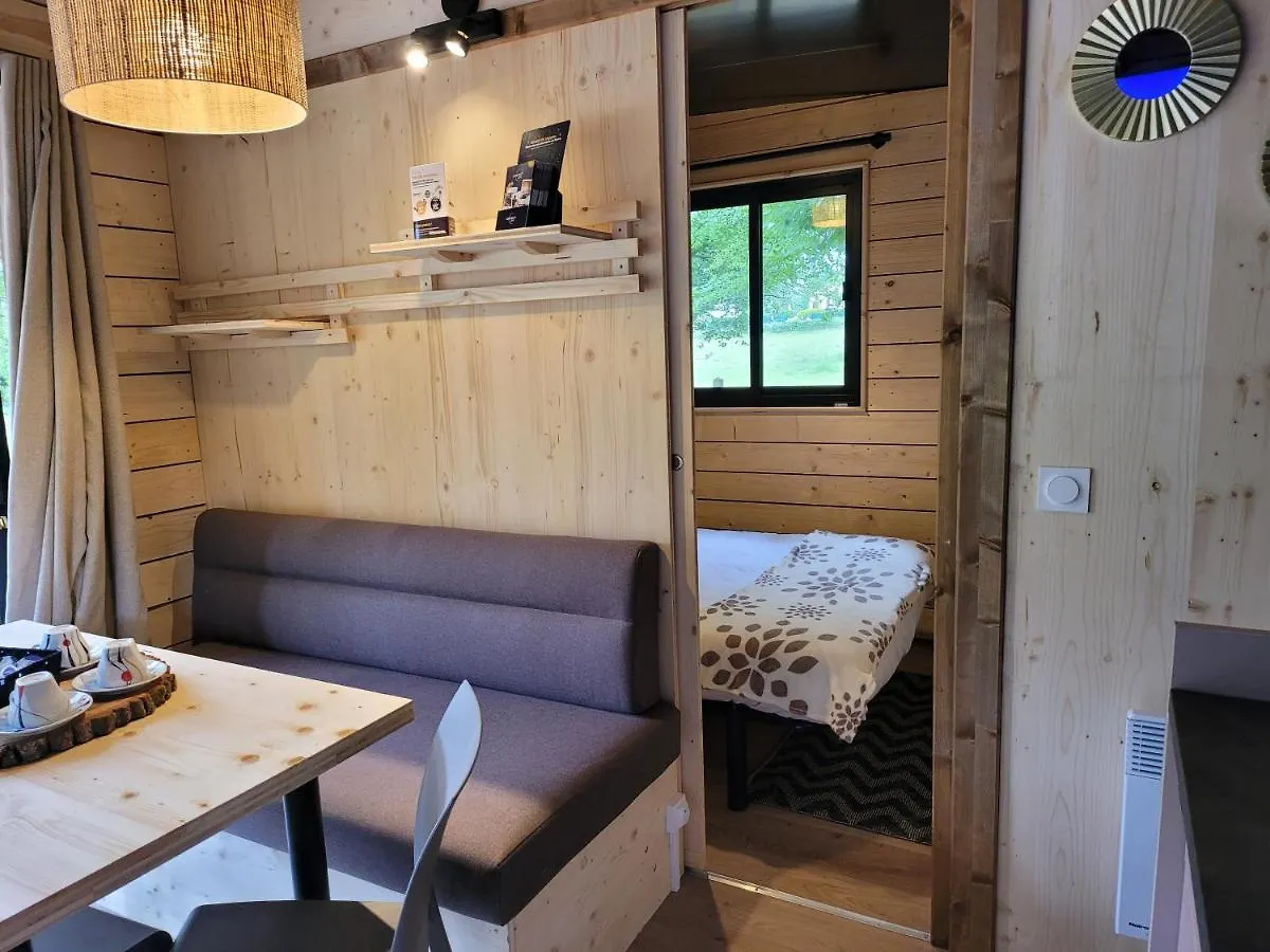 Campsite Le Chalet Montegut Hebergements Insolites Hotel Coulandon