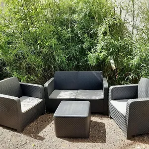 Appartement Superbe Dans Résidence Privée Au Calme, Amplepuis